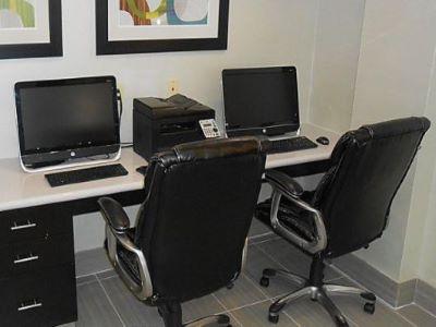 Express & Northwest-brookhollow By Ihg Houston