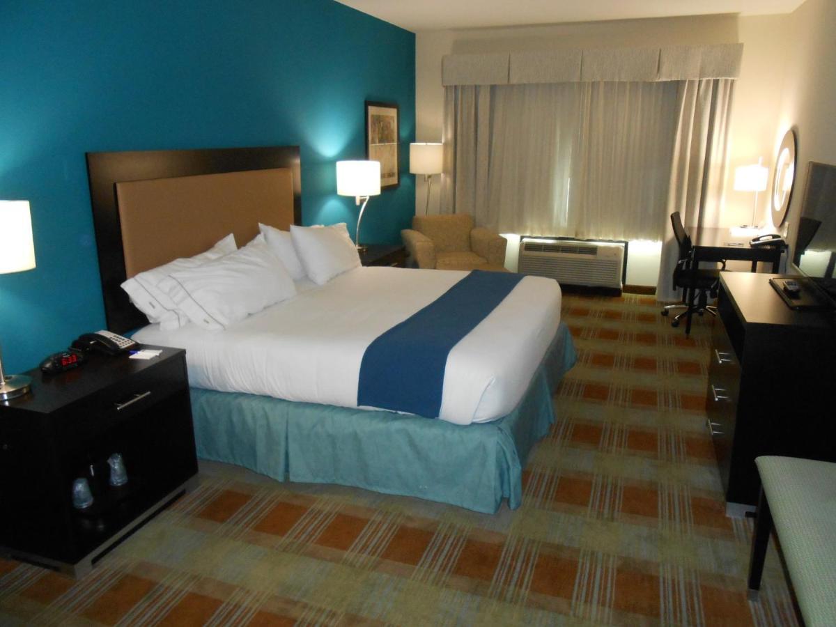 Express & Northwest-brookhollow By Ihg Hotel 3*