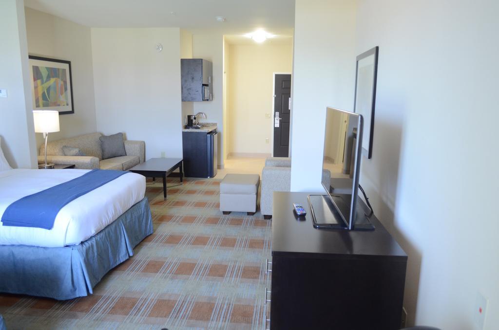 Express & Northwest-brookhollow By Ihg Hotel 3*